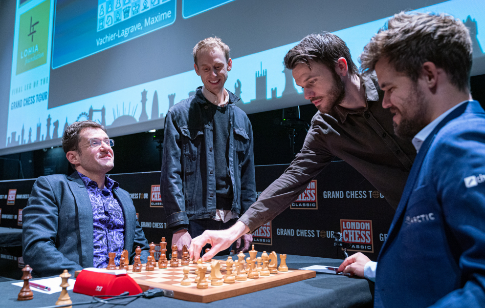 RAVENS: SPASSKY VS. FISCHER ACTORS MAKE THE CEREMONIAL FIRST MOVES AT THE  LONDON CHESS CLASSIC - Hampstead Theatre