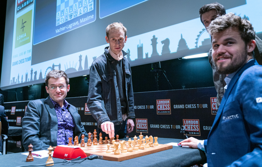 RAVENS: SPASSKY VS. FISCHER ACTORS MAKE THE CEREMONIAL FIRST MOVES AT THE  LONDON CHESS CLASSIC - Hampstead Theatre