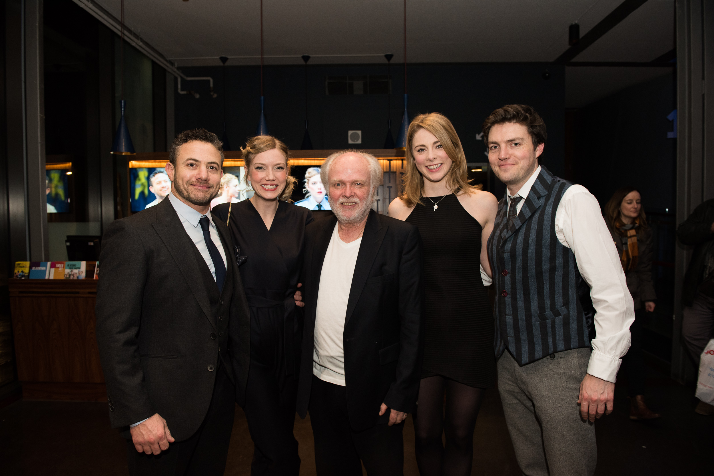 Включи cast. Включи cast