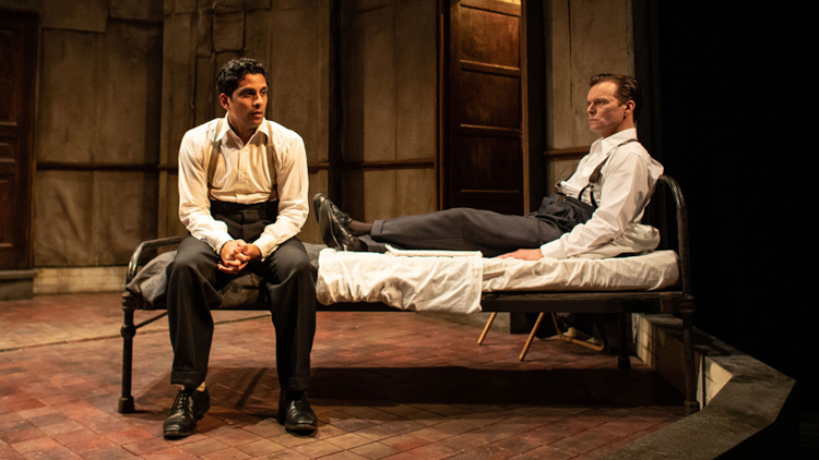 THE DUMB WAITER: ★★★★ FROM BROADWAY WORLD
