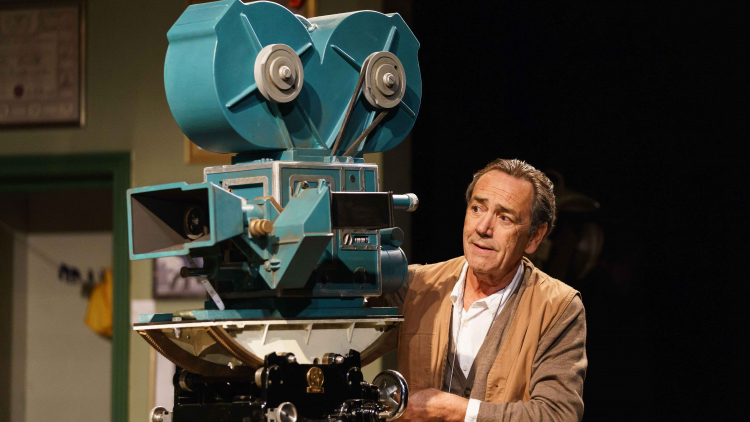 THE TELEGRAPH INTERVIEW PRISM'S ROBERT LINDSAY